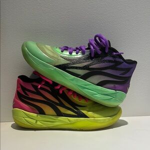 Puma Lamelo Ball Shoes Size 6Y